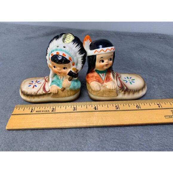 Vintage Native American Child Salt Shaker Moccasin 1960s Japan - Picture 8 of 13